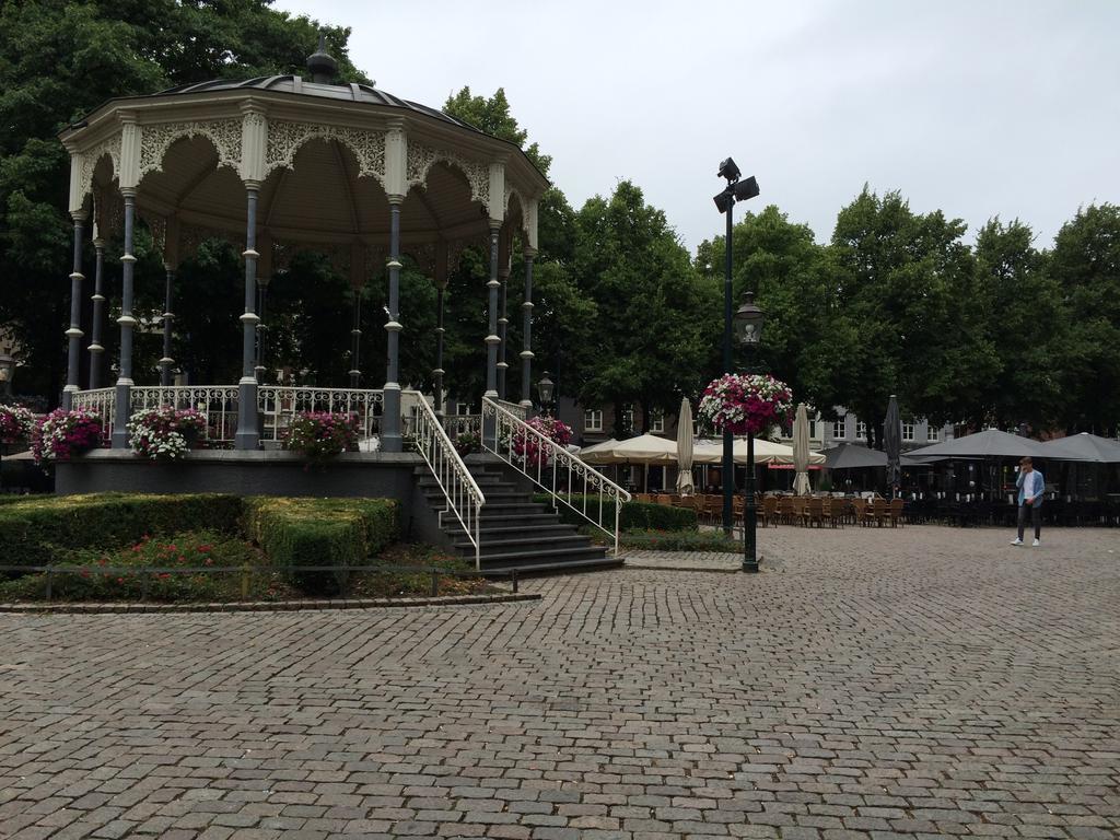 Hotel En Grand Cafe De Pauw Roermond Kültér fotó